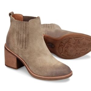 Sofft leather ankle boots